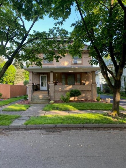 454 Livingston St, Elmira, NY 14904
