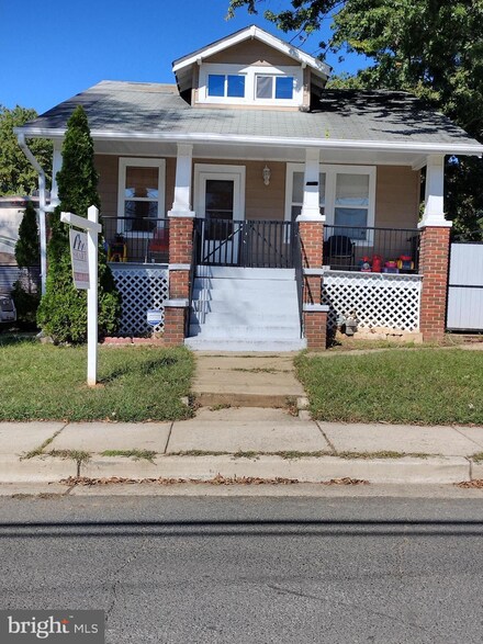 4306 Oglethorpe St, Hyattsville, MD 20781