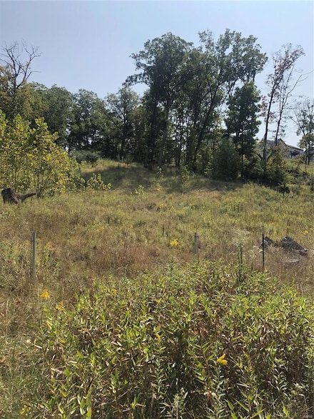 6752 Walnut Valley Dr, High Ridge, MO 63049