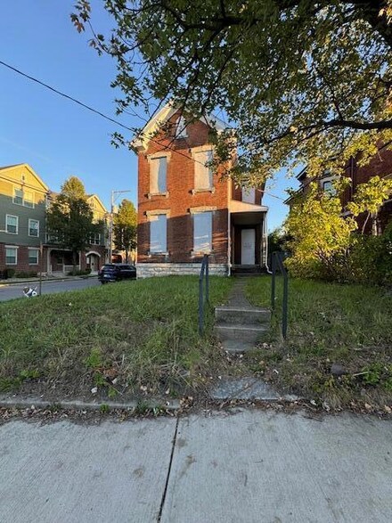 1088 E Long St, Columbus, OH 43203