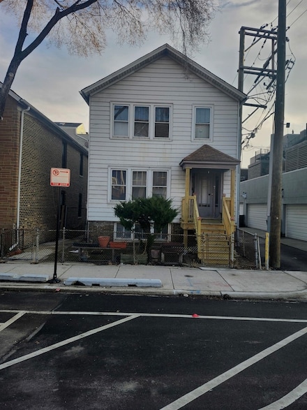 1711 W Augusta Blvd, Chicago, IL 60622
