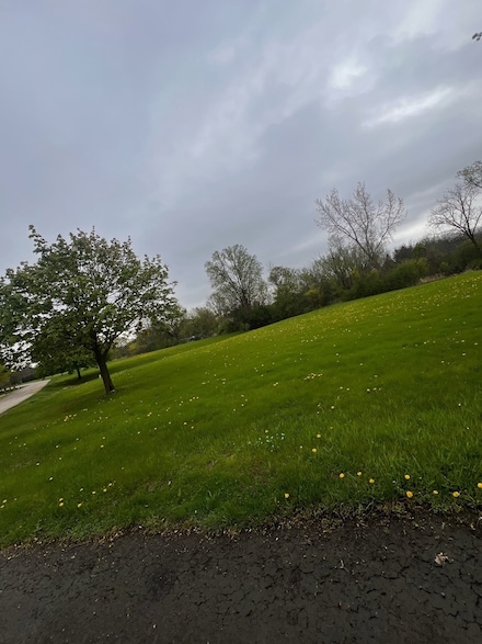 30W201 Dean Ct, Wayne, IL 60184