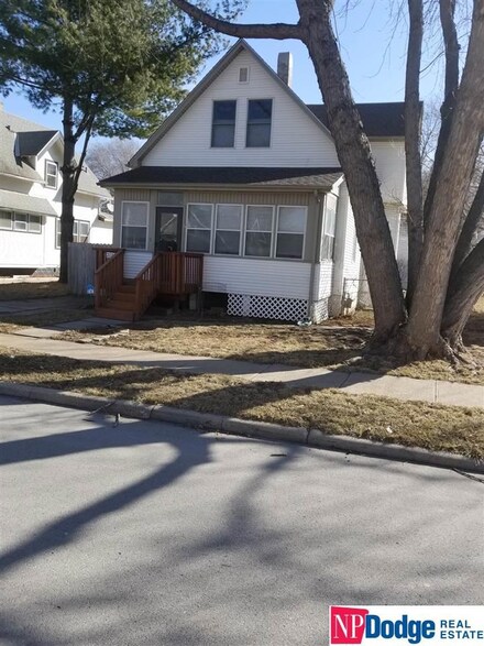 2129 S 35th Ave, Omaha, NE 68105