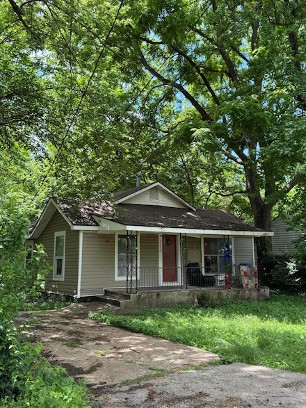 2126 W Wall St, Springfield, MO 65802