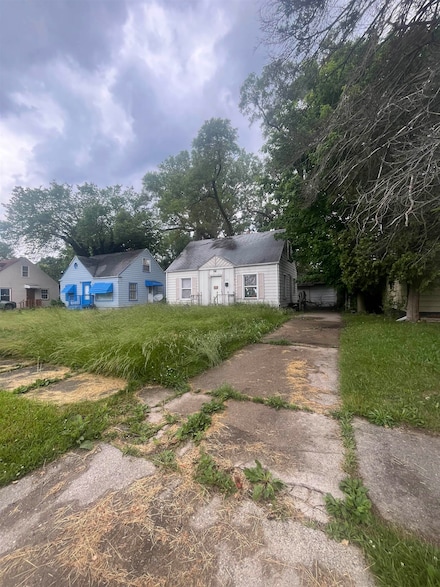 2208 Copeman Blvd, Flint, MI 48504