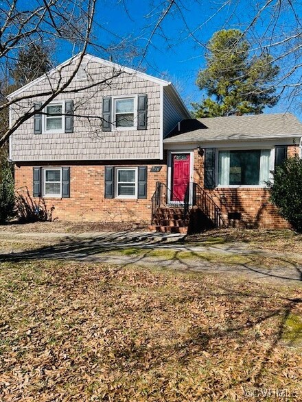 515 Kenmore Dr, Petersburg, VA 23805
