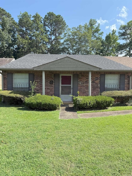 600 Greenbriar Dr, Pine Bluff, AR 71603