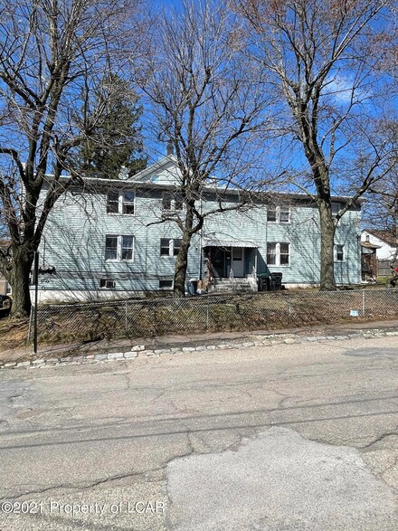 665 N Wyoming St, Hazleton, PA 18201