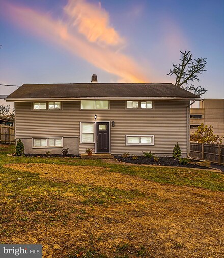 10 Abbeyview Ave, Willow Grove, PA 19090