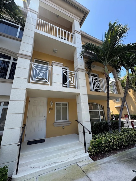 2710 NE 184th Terrace, North Miami Beach, FL 33160