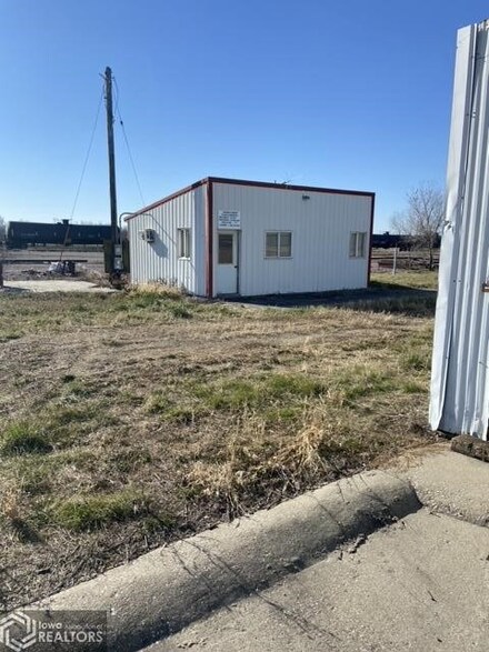 200 Jackson St, Tama, IA 52339