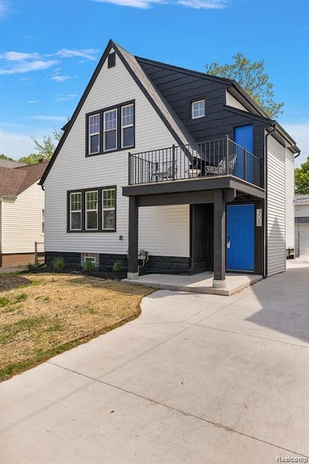 310 E Harry Ave, Hazel Park, MI 48030