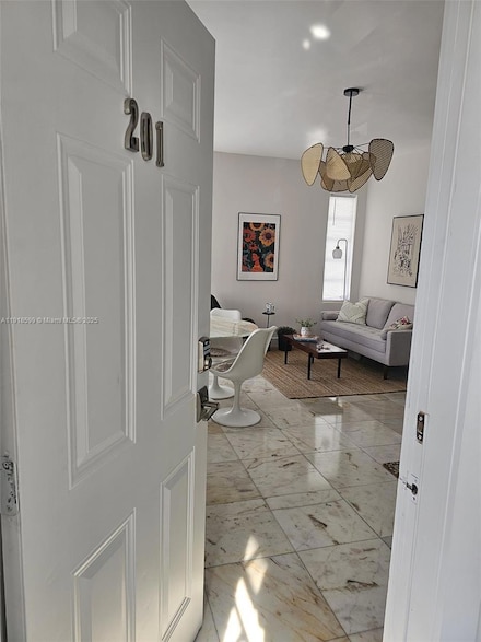 801 8th St Unit 201, Miami Beach, FL 33139