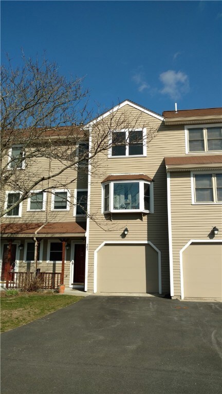 200 Heroux Blvd, Cumberland, RI 02864