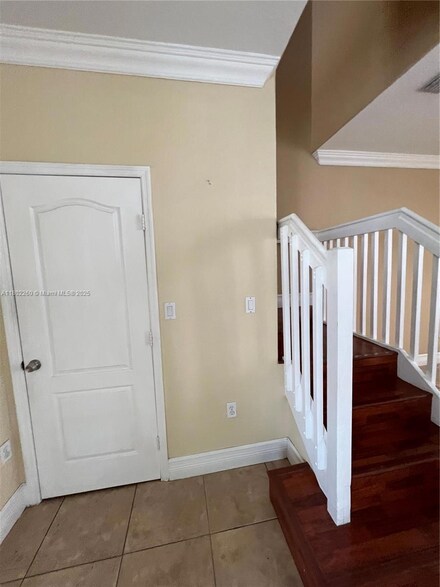 7329  NW 174 Te Unit 101, Miami Lakes, FL 33015