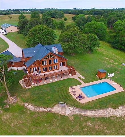 34088 W 160th St, Rayville, MO 64084