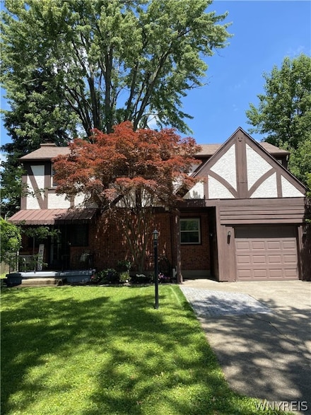 11 Colonial Dr, Buffalo, NY 14226