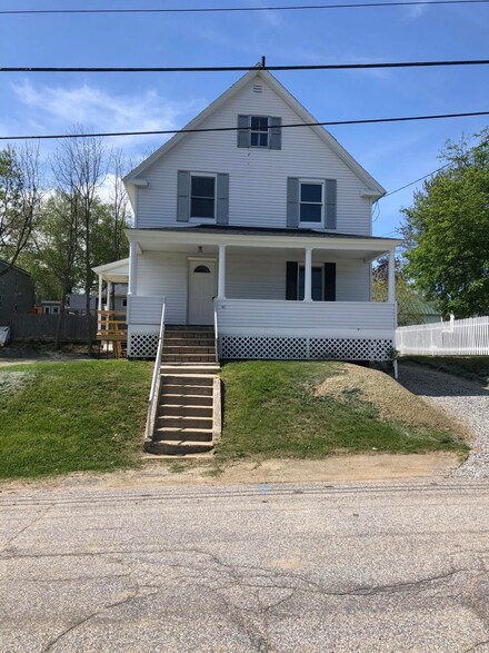 62 Foch St, Lewiston, ME 04240