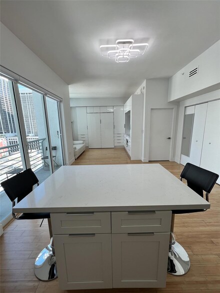133 NE 2nd Ave Unit 1610, Miami, FL 33132
