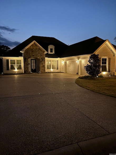 135 Callaway Cir, Hot Springs, AR 71913