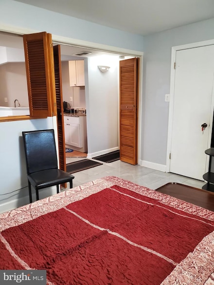 1114 Clarke St Unit (BASEMENT SUITE), Herndon, VA 20170