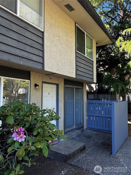 6105 204th St SW Unit C4, Lynnwood, WA 98036