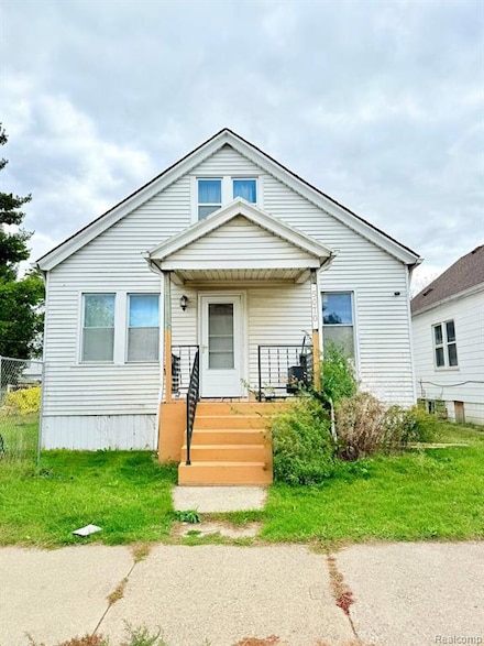 5070 Eldridge St, HamtraMcK, MI 48212