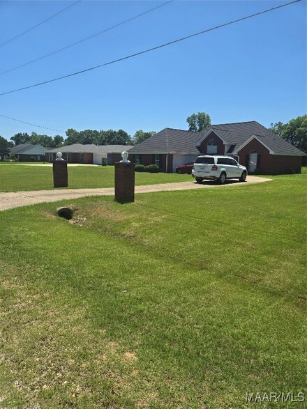 1436 Rose Mill Rd, Montgomery, AL 36117