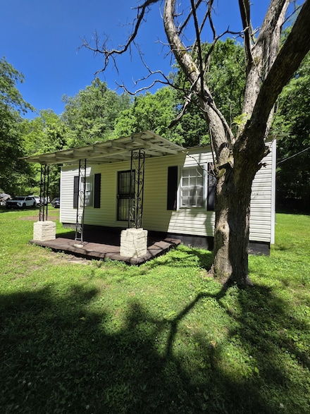 1048 Ross Hollow Rd, Ashland City, TN 37015