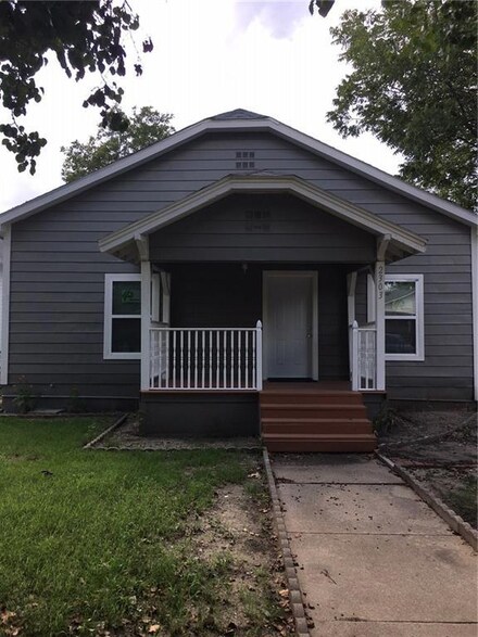 2303 Refugio Ave, Fort Worth, TX 76164