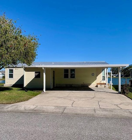 41074 Bream Cir, Zephyrhills, FL 33540