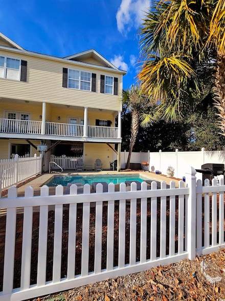 111 S Pinewood Dr, Surfside Beach, SC 29575