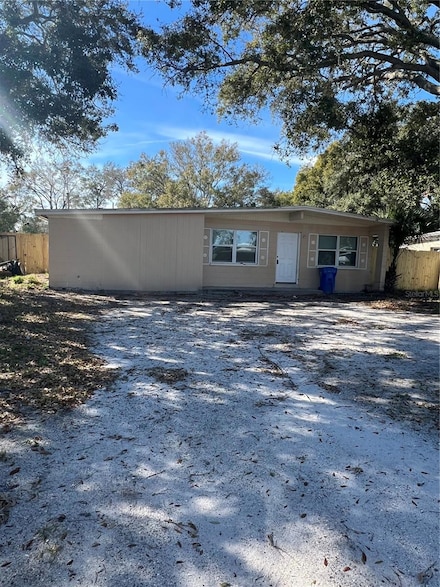 8507 Grapefruit Ave, Tampa, FL 33619