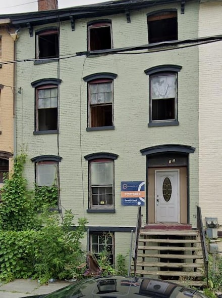172 Chambers St, Newburgh, NY 12550