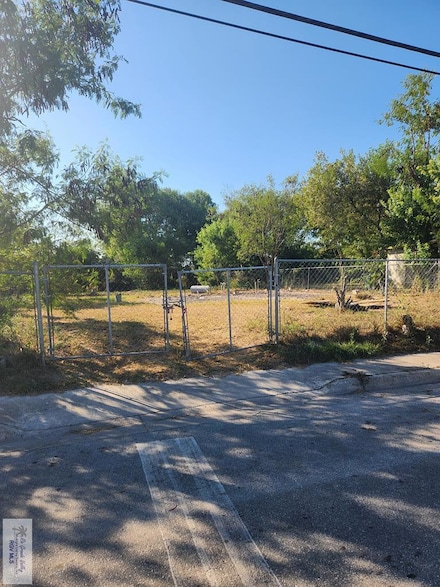 133 Midway Dr, Brownsville, TX 78520