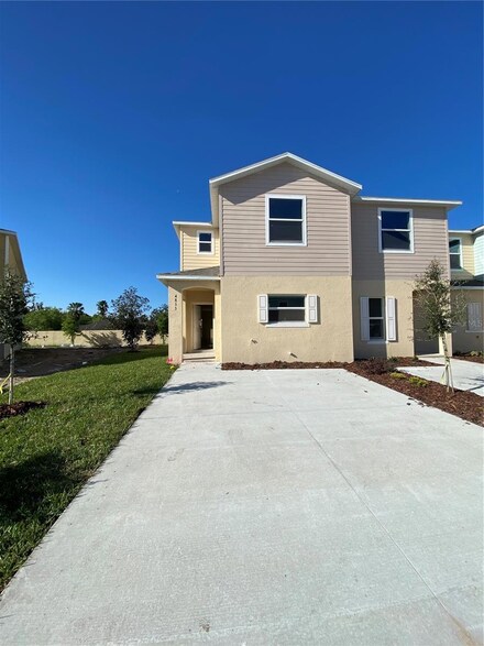 4855 Coral Castle Dr, Kissimmee, FL 34746