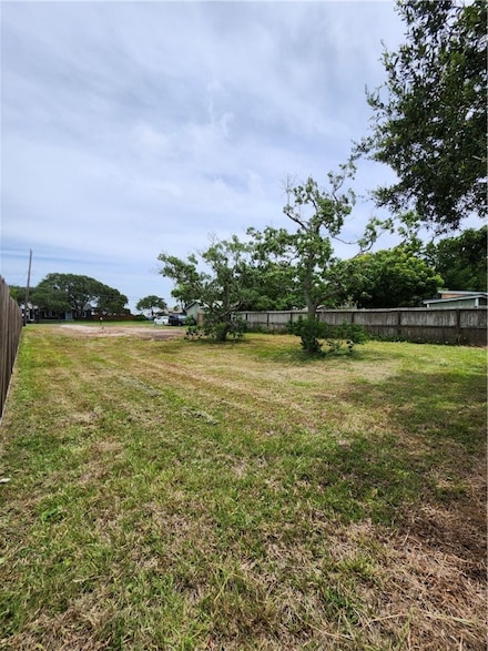 1510 Amber Dr, Corpus Christi, TX 78418
