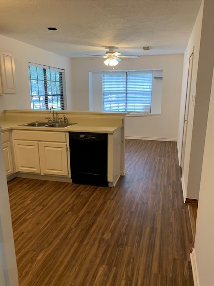 73 Hickory Oak Dr, Spring, TX 77381