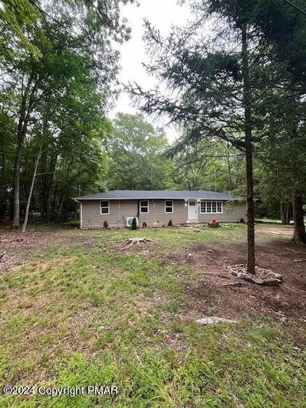 19 Deer Cross Rd, White Haven, PA 18661