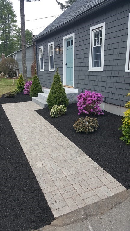 7 Maplewood Dr, Townsend, MA 01469