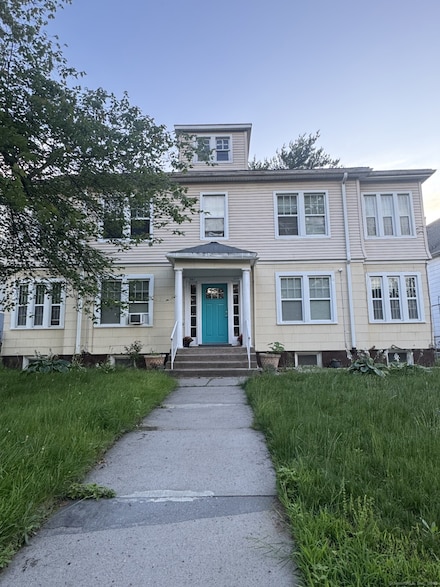 587 Blue Hills Ave, Hartford, CT 06112