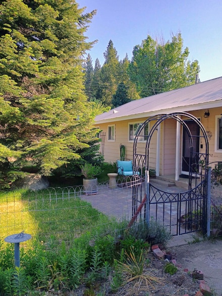 280 Pine St, Clio, CA 96106