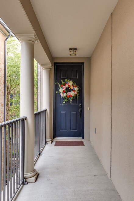 309 Seven Springs Way Unit 301, Brentwood, TN 37027