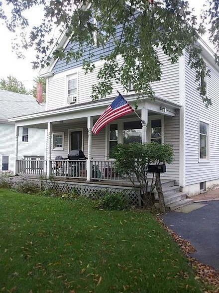 50 Mosher Rd, Gorham, ME 04038
