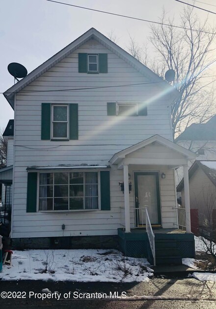 68 Brook St, Carbondale, PA 18407