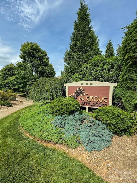 136 Appeldoorn Cir Unit 136, Asheville, NC 28803