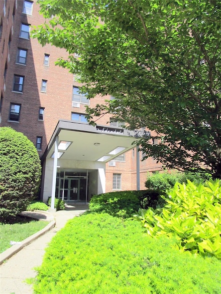 123 Valentine Ln Unit 5B, Yonkers, NY 10705