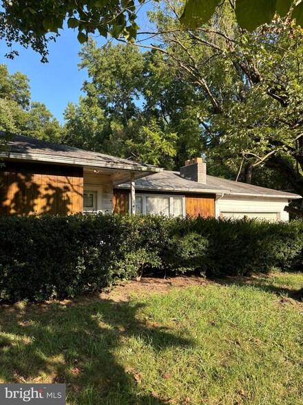 140 S Hook Rd, Pennsville, NJ 08070