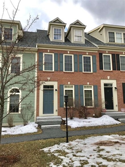 5 Shadow Brook Dr, Hanover, NH 03755