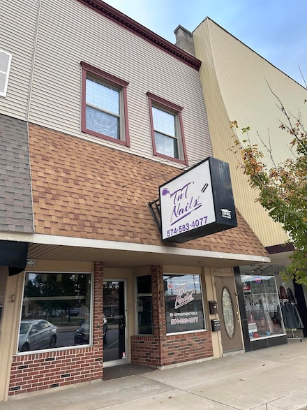 107 N Main St, Monticello, IN 47960